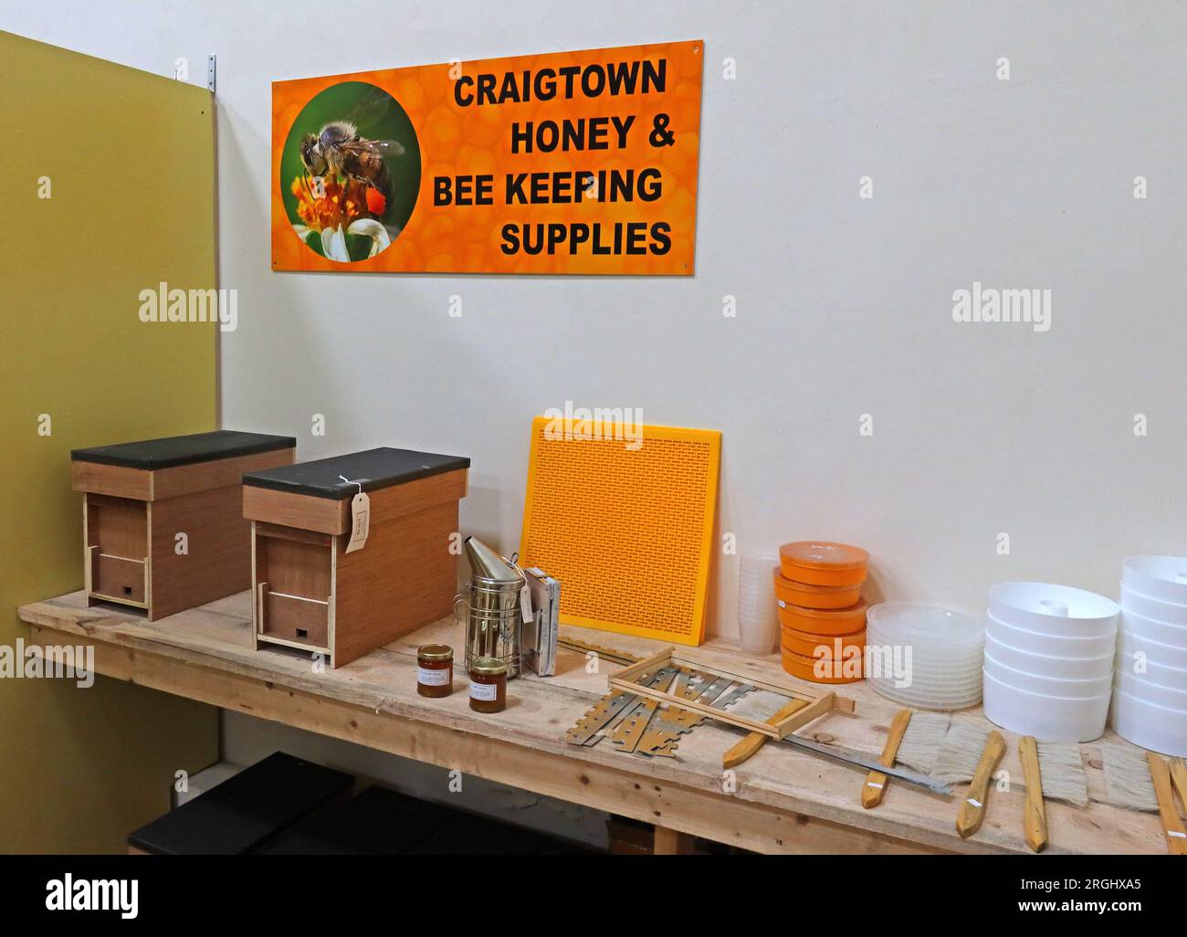 Society St Market Derry - Craigtown Honey & Bee gardant des fournitures Banque D'Images