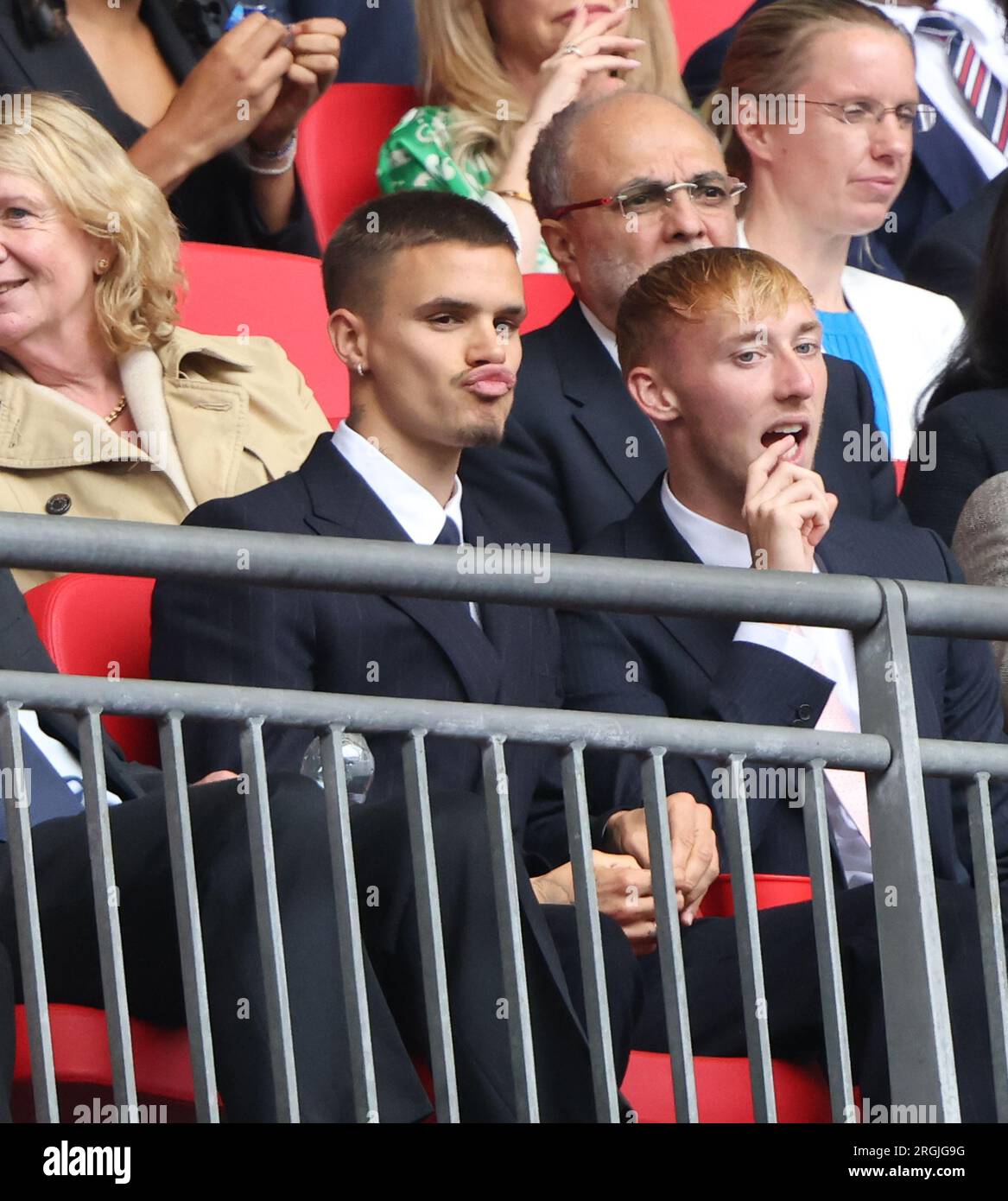 Romeo Beckham dans la foule au match FA Community Shield Arsenal contre Manchester City au stade de Wembley, Londres, Royaume-Uni, le 6 août 2023. Banque D'Images