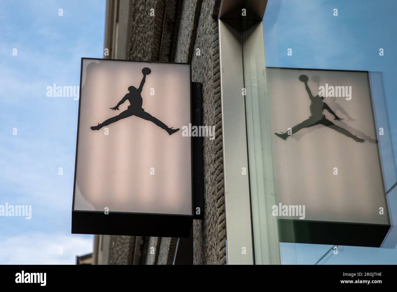 Milan Italie 08 07 2023 Michael Jordan Jumpman logo store