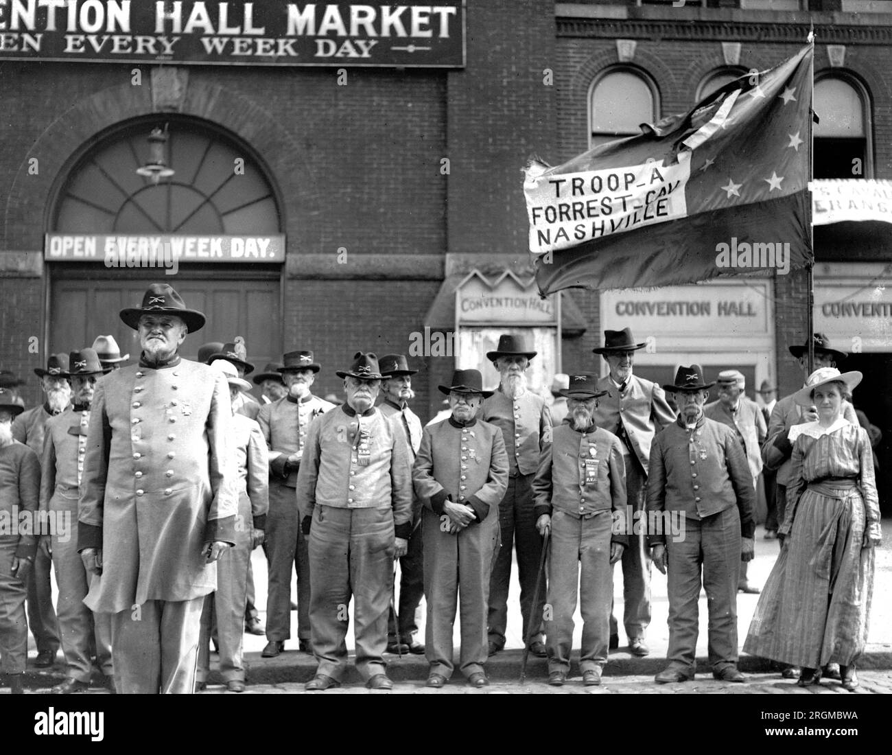 D'anciens soldats posent à la réunion des vétérans confédérés ca. 1917 Banque D'Images