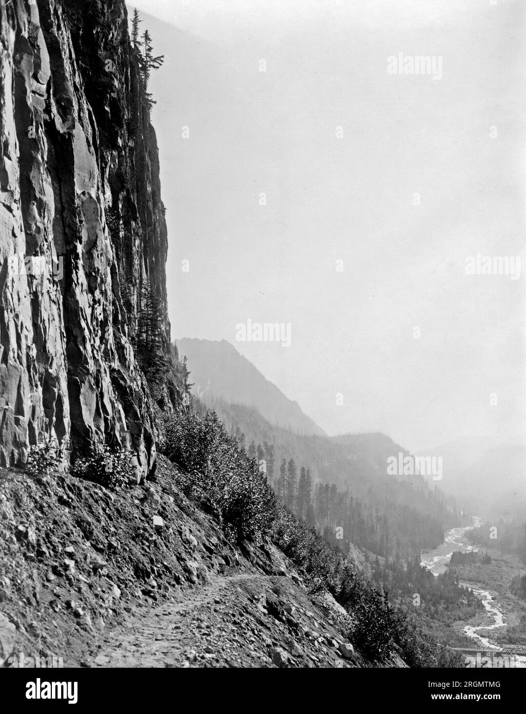 Glacier Trail, Mt. Rainier National Park, Washington ca. 1909 - 1932 Banque D'Images