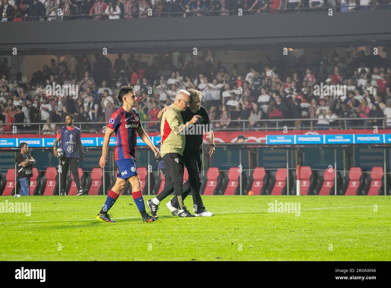 Sao Paulo, Sao Paulo, Brésil. 10 août 2023. Sao Paulo (SP), 08/10/2023 - Sao Paulo-San Lourenzo/football - lancer lors du match entre Sao Paulo et San Lourenzo d'Argentine valable pour la Copa Sul Americana ce jeudi soir (10) au stade Morumbi, zone sud de Sao Paulo. (Image de crédit : © Fabricio Bomjardim/TheNEWS2 via ZUMA Press Wire) USAGE ÉDITORIAL SEULEMENT! Non destiné à UN USAGE commercial ! Banque D'Images