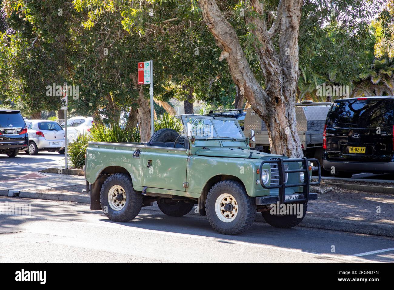 Land rover defender 1972 Banque de photographies et d’images à haute résolution Alamy