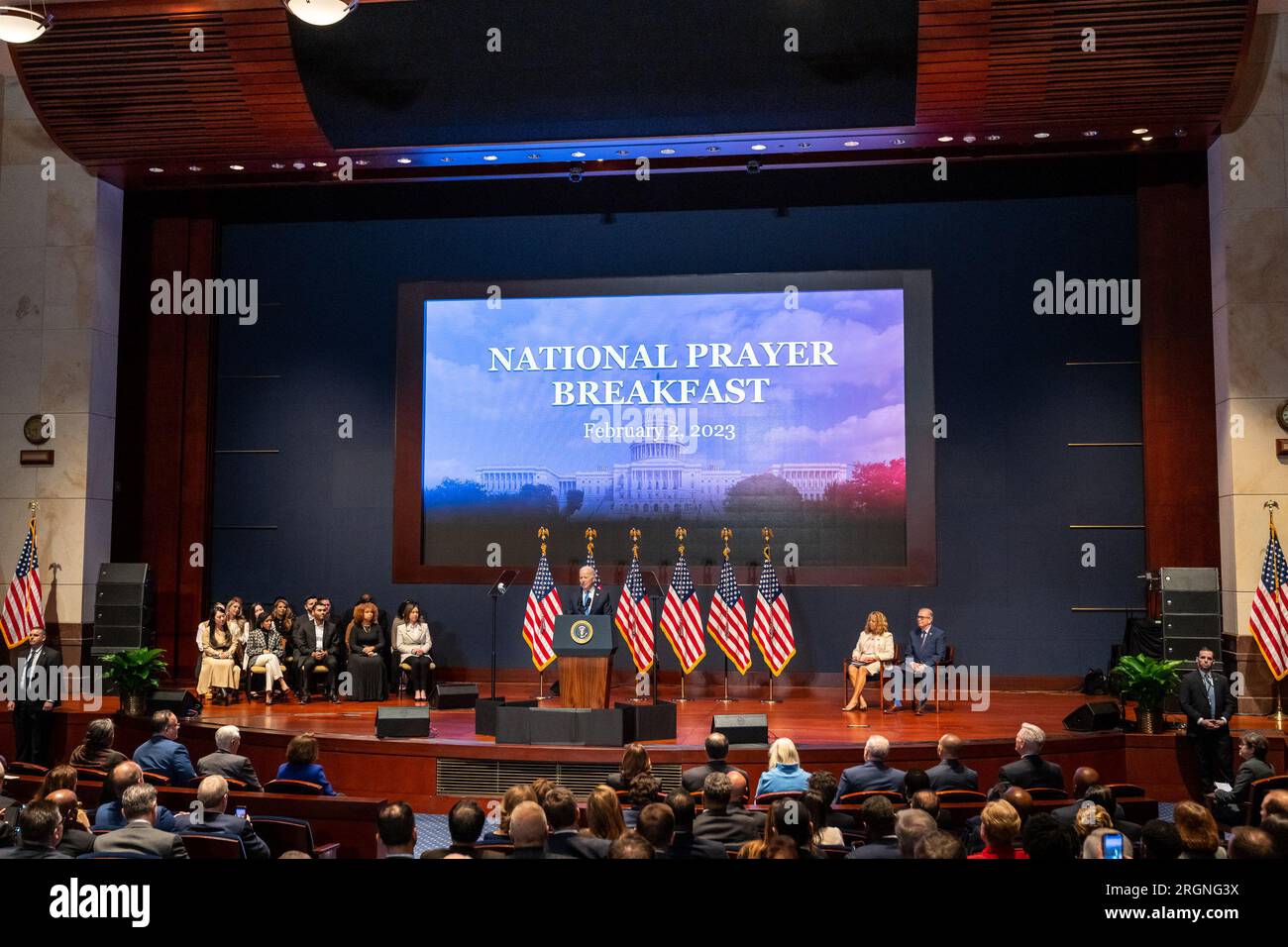 Reportage : le président Joe Biden et la vice-présidente Kamala Harris assistent au petit déjeuner de prière national, jeudi 2 février 2023, au centre des visiteurs du Capitole des États-Unis à Washington, DC Banque D'Images