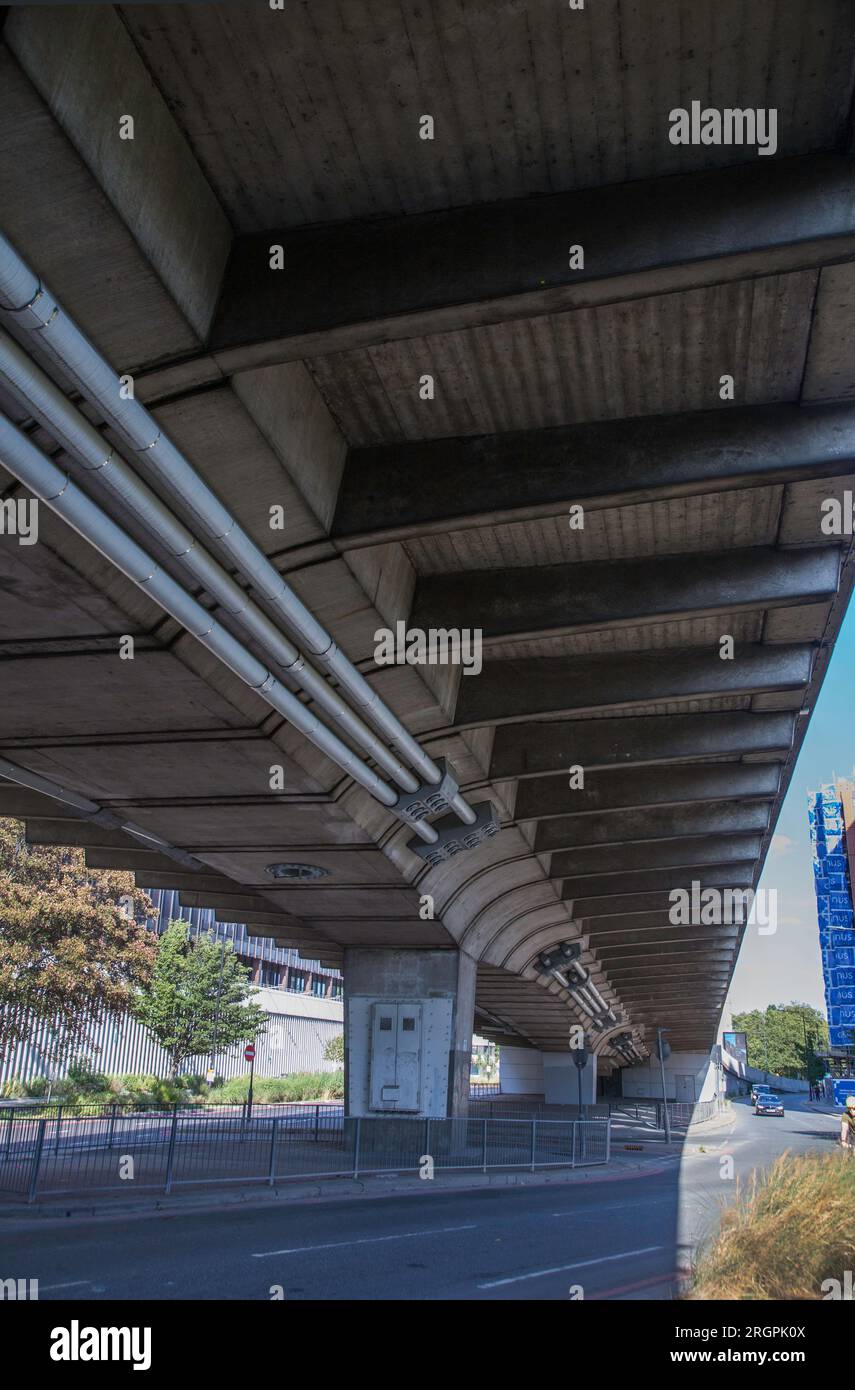 Sous le Hammersmith Flyover Hammersmith West London Banque D'Images