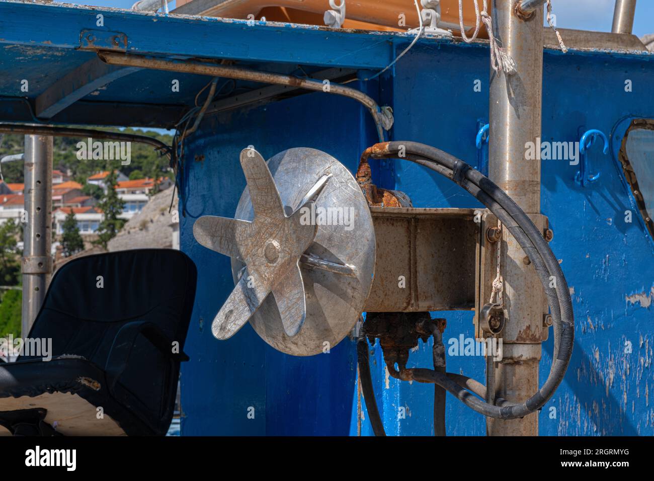 Détails du navire de pêche. Bateau de pêche dans la mer. Un instantané des différentes parties d'un navire de pêche industrielle Banque D'Images