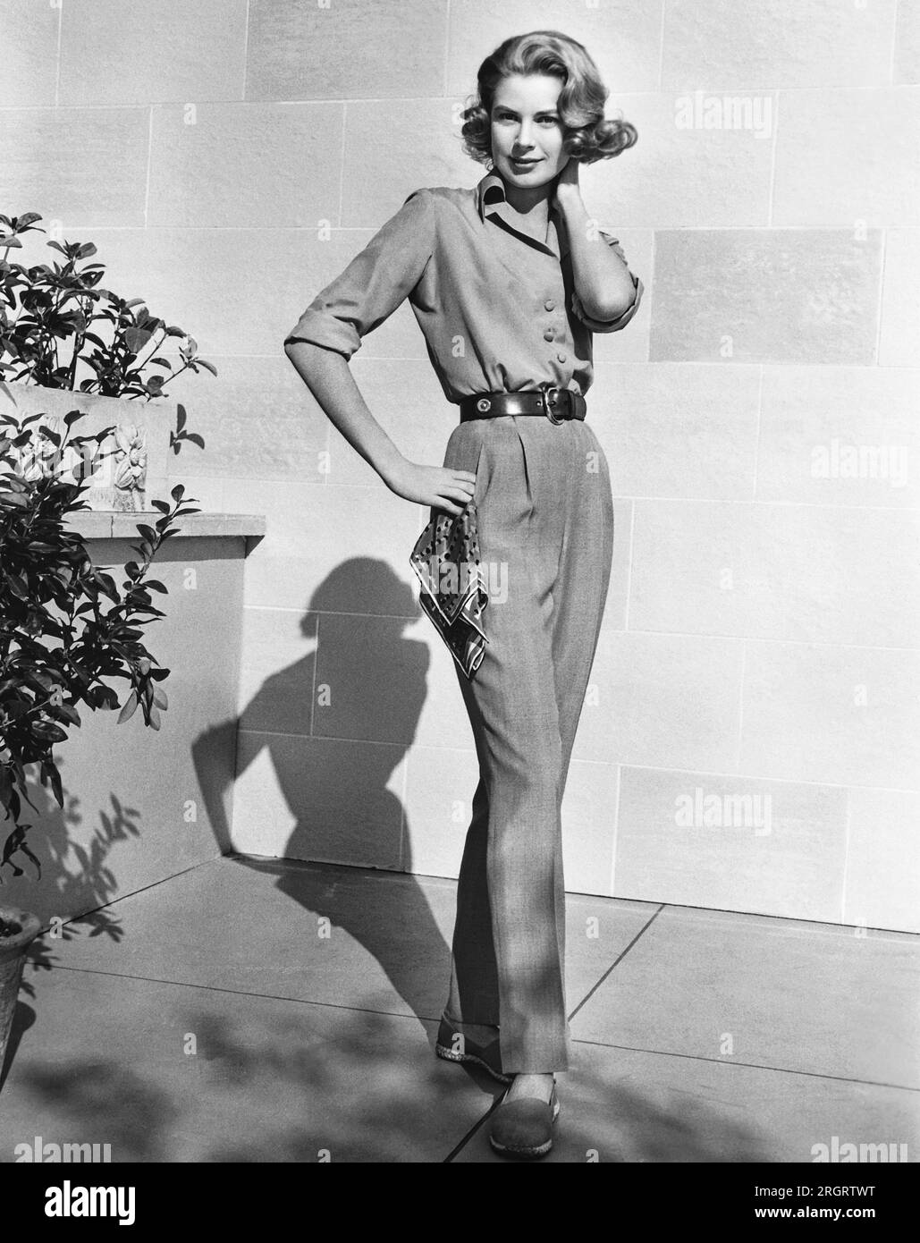 Hollywood, Californie : avril 1956 l'actrice Grace Kelly quelques jours avant son départ pour Monaco pour épouser le Prince Rainier III Banque D'Images