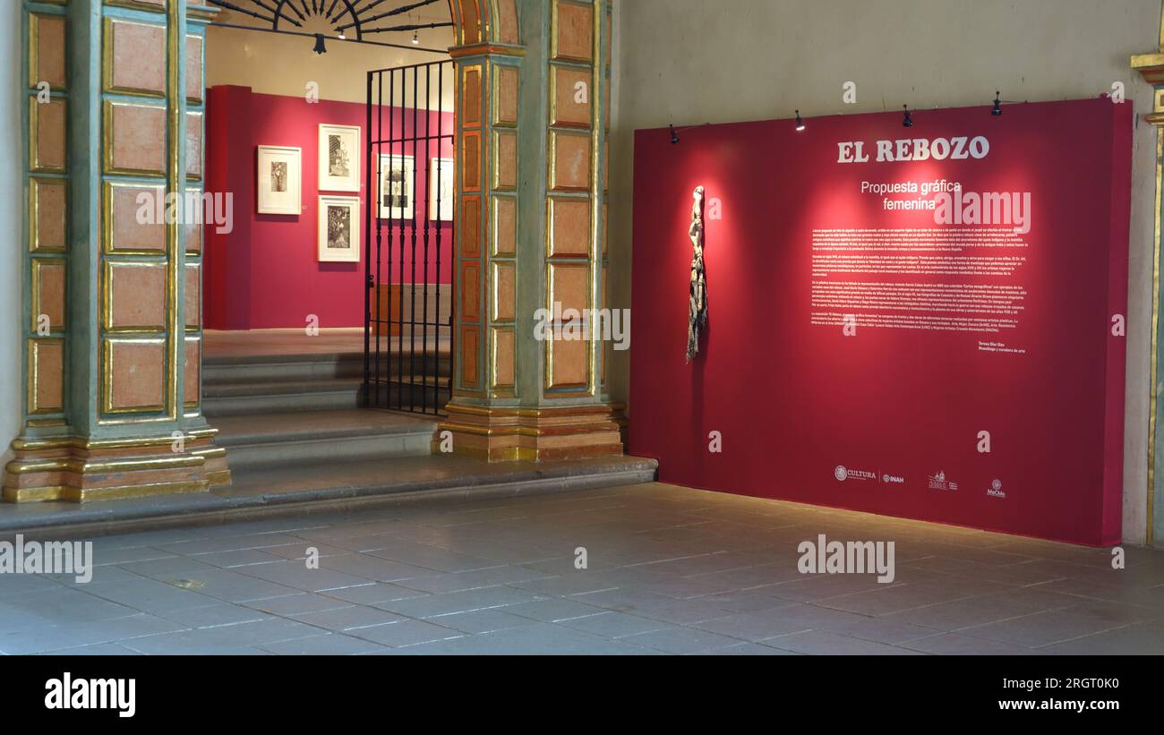 Le Rebozo, exposition temporaire dans l'ancien couvent de Santo Domingo, Oaxaca Mexique. Textiles mexicains Banque D'Images