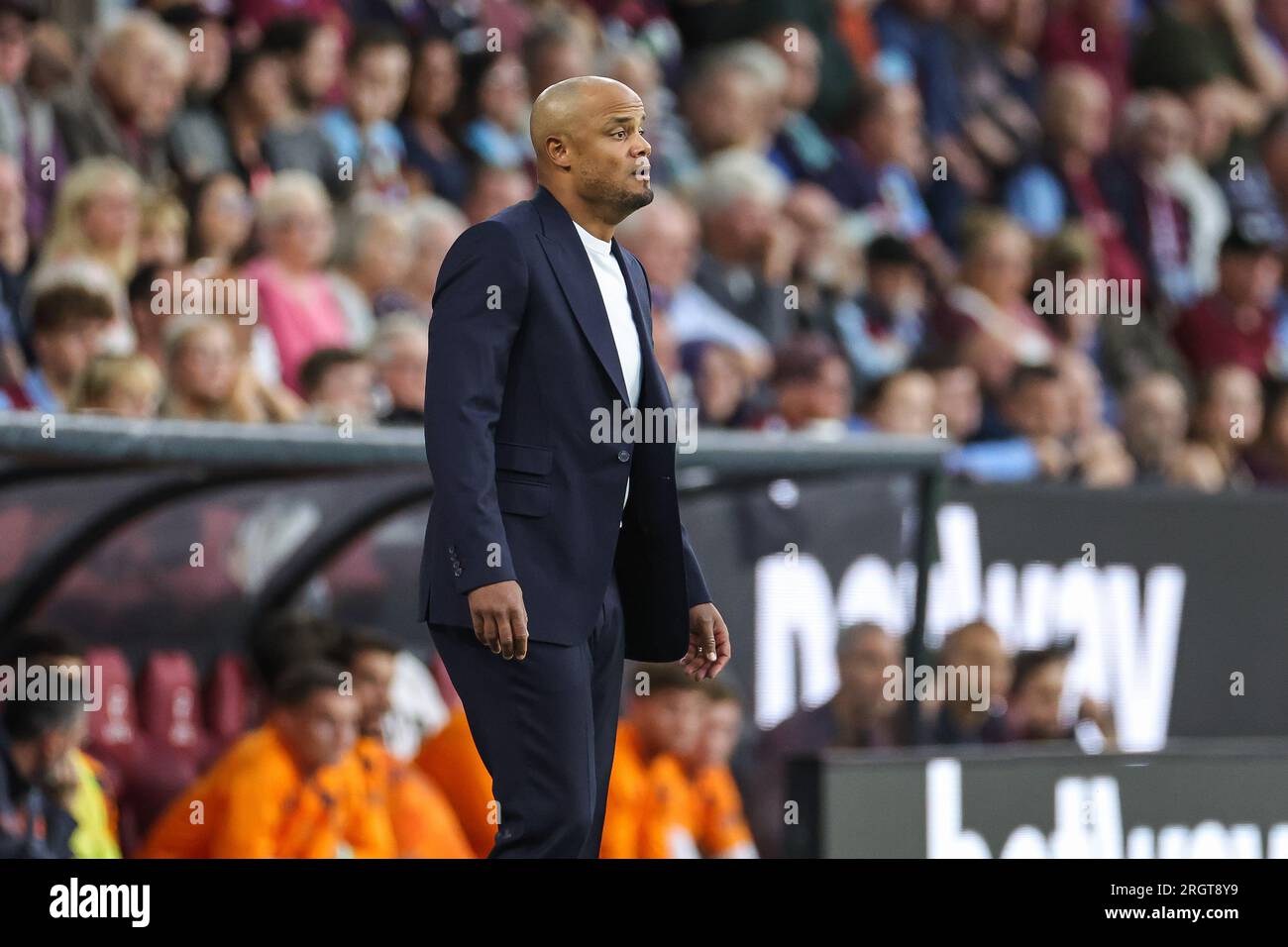 Vincent Kompany Manager de Burnley lors du match de Premier League Burnley vs Manchester City au Turf Moor, Burnley, Royaume-Uni. 11 août 2023. (Photo de Mark Cosgrove/News Images) dans, le 8/11/2023. (Photo de Mark Cosgrove/News Images/Sipa USA) crédit : SIPA USA/Alamy Live News Banque D'Images