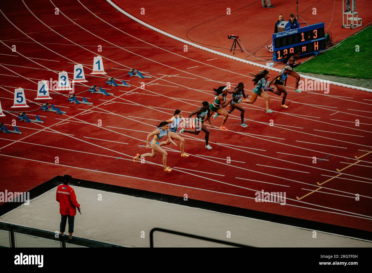 OSTRAVA, TCHÉQUIE, 27 JUIN 2023 : les femmes participent au sprint 100 m haies au Championnat d'athlétisme pour les mondiaux à Budapest et les Jeux à Paris Banque D'Images