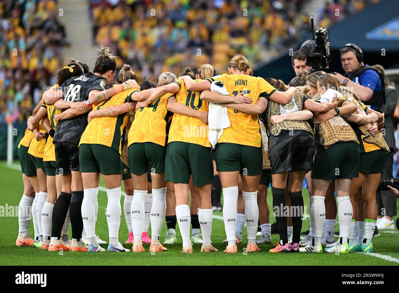 Brisbane, Australie. 12 août 2023. Les joueuses de Matildas se sont bloquées lors du match de football de quart de finale de la coupe du monde féminine de la FIFA 2023 entre l'Australie et la France au Brisbane Rectangular Stadium de Brisbane, le samedi 12 août 2023. (AAP image/Darren England) PAS D'ARCHIVAGE, USAGE ÉDITORIAL UNIQUEMENT crédit : Australian Associated Press/Alamy Live News Banque D'Images