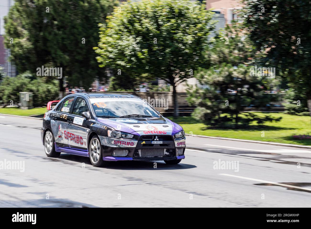 Marosvasarhely/ Transylvanie - 23 juin 2018 : Mitsubishi lancer Evo X en spectacle de dérive lors du Super Rallye Trofeul Targu Mures. Banque D'Images