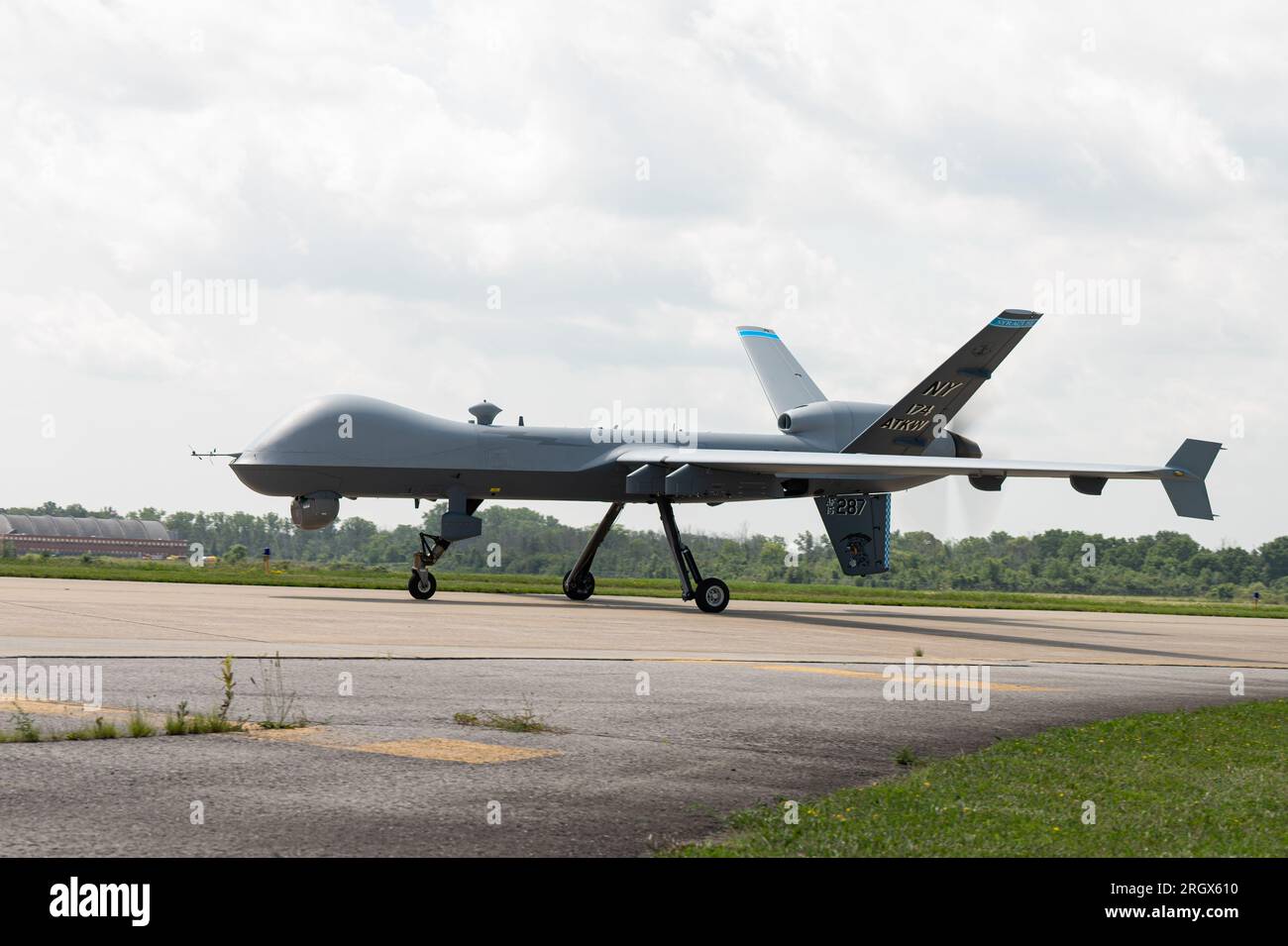 MQ-9 Reaper après son arrivée à Niagara Falls Air Reserve Station, New York, le 9 août 2023. Photo de l'armée de l'air américaine par Kylar Vermeulen Banque D'Images