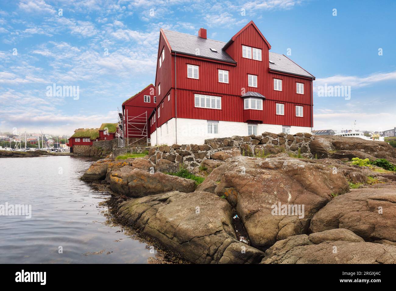 Quelques bâtiments anciens et traditionnels à Tinganes, Torshavn, îles Féroé, Danemark. Banque D'Images