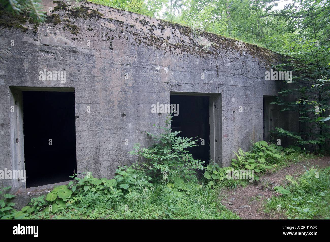 Bâtiment en béton de plain-pied, appelé Kasyno, sur le terrain partie du complexe Osowka du projet Riese à Gluszyca, Pologne. En 1943, l'Allemagne nazie a commencé Banque D'Images