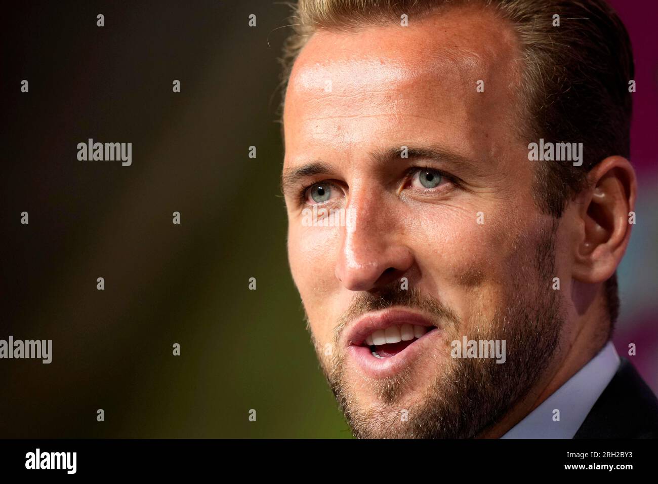 New Bayern Munich player Harry Kane answers to questions of journalists during a news conference at the Allianz Arena stadium in Munich, Germany, Sunday, Aug. 13, 2023. (AP Photo/Matthias Schrader) Banque D'Images