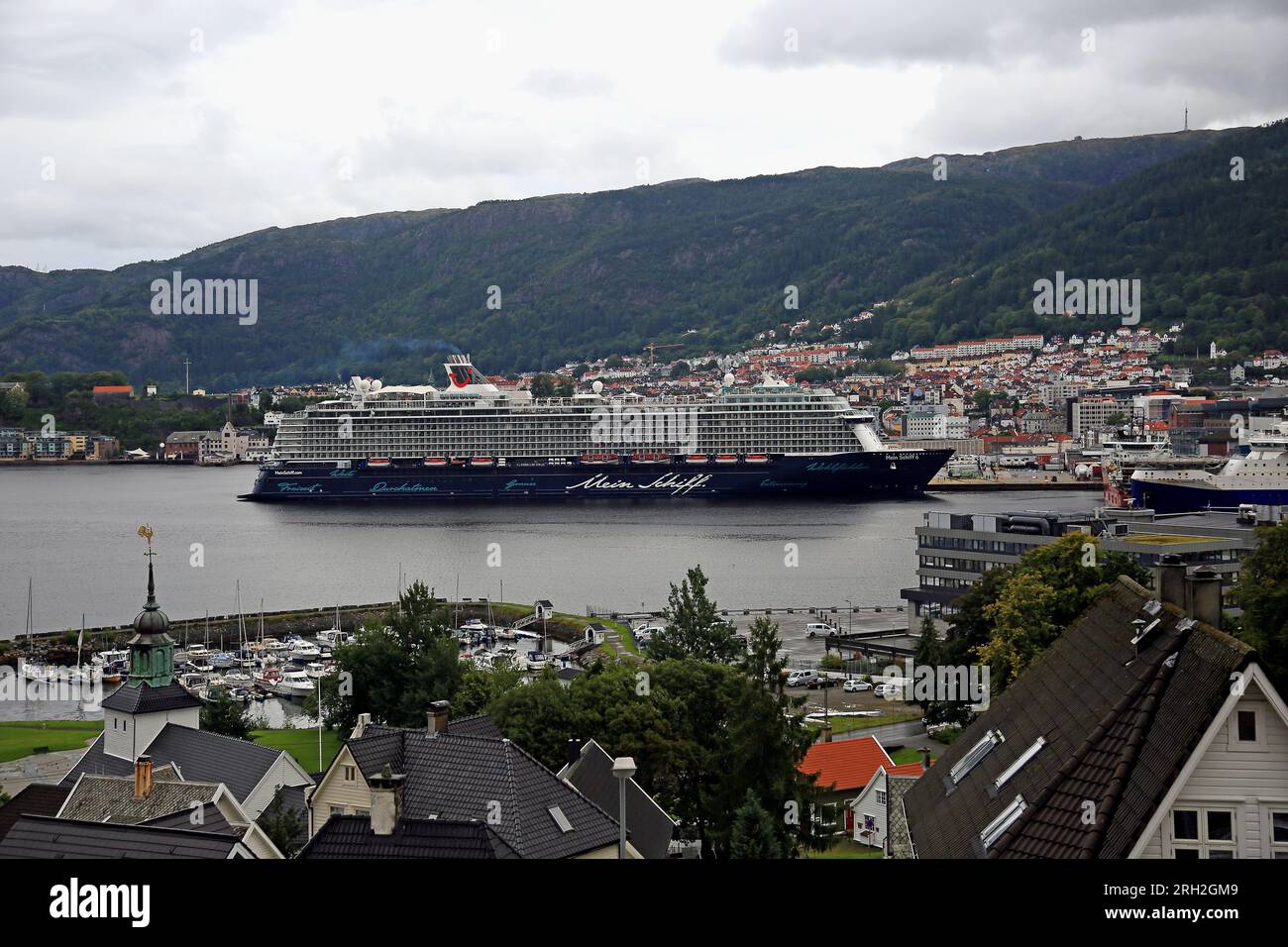 Mein Schiff 6 à Bergen, Norvège Banque D'Images