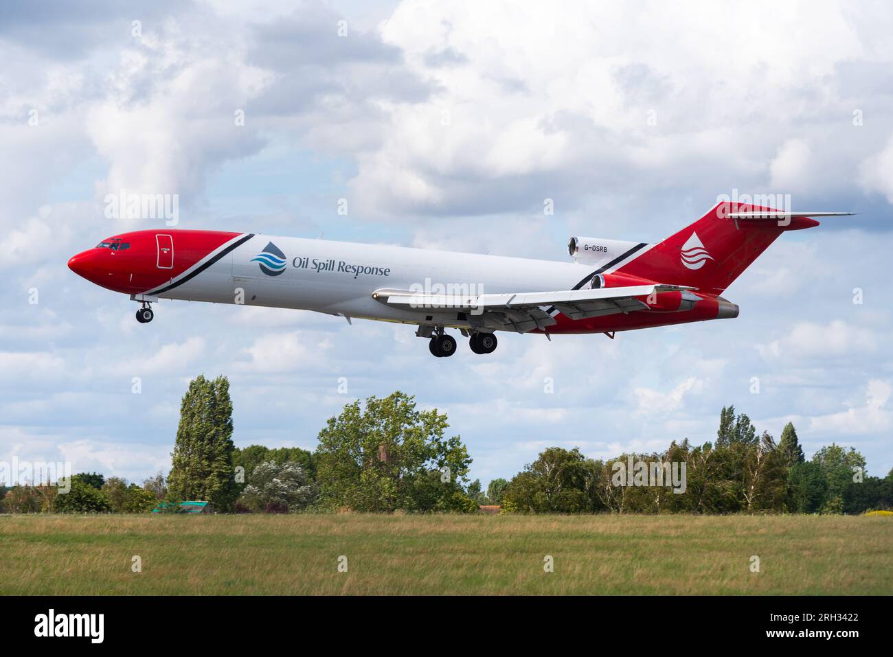 Boeing 727 G-OSRB atterrissant à l'aéroport de Londres Southend le 13 août après avoir été stationné à Djibouti pour couvrir le transfert de pétrole du pétrolier FSO Safer Banque D'Images