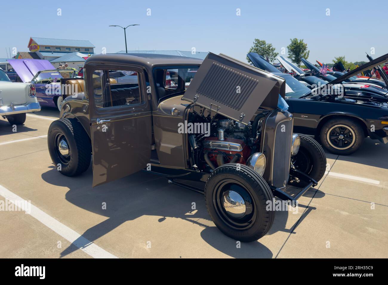 Little Elm, Texas - 11 juin 2023 : automibile rétro à l'ancienne à l'exposition automobile. Banque D'Images