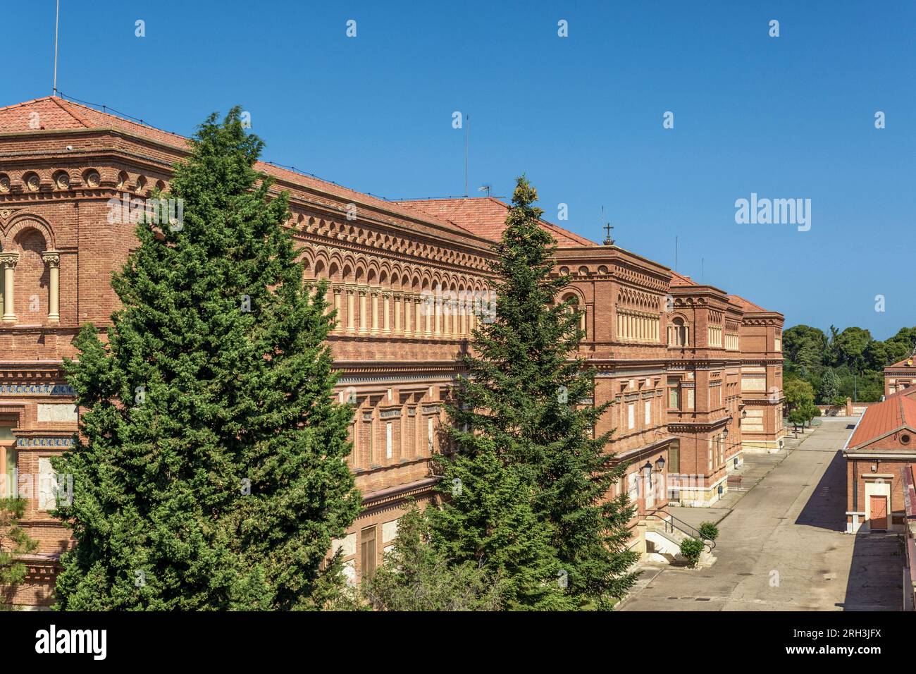 Fondation de San Diego de Alcalá ou Collège des Adorateurs de la comtesse de Vega del Pozo et de la duchesse de Sevillano dans la ville de Guadalajara. Banque D'Images