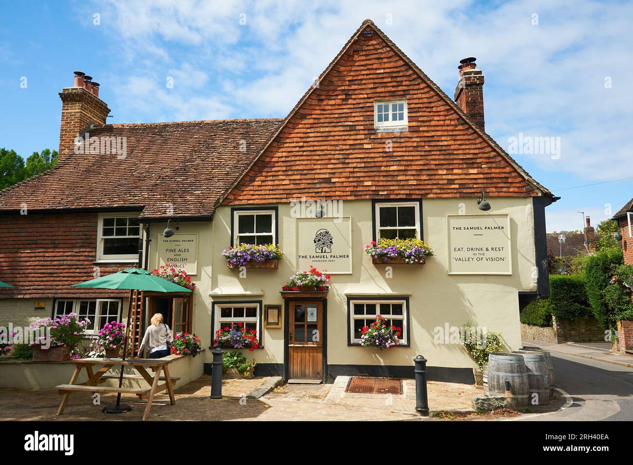 Pub anglais traditionnel 'The Samuel Palmer' dans le village Kent de Shoreham. Banque D'Images