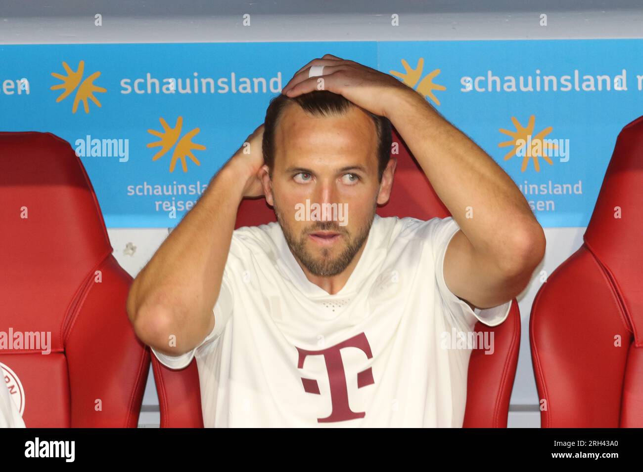 MUNICH, Allemagne. , . Harry KANE d'Angleterre, maintenant le numéro 9 du FC Bayern Muenchen est un joueur nouvellement signé, attaquant dans son premier match pour son nouveau club, vu ici lors du match de Supercup football entre le FC Bayern Muenchen et RB LEIPZIG à l'Allianz Arena de Munich en 12. AOÛT 2023, Allemagne. DFL, Fussball, 0:3 (photo et copyright @ ATP images/Arthur THILL (THILL Arthur/ATP/SPP) crédit : SPP Sport Press photo. /Alamy Live News Banque D'Images