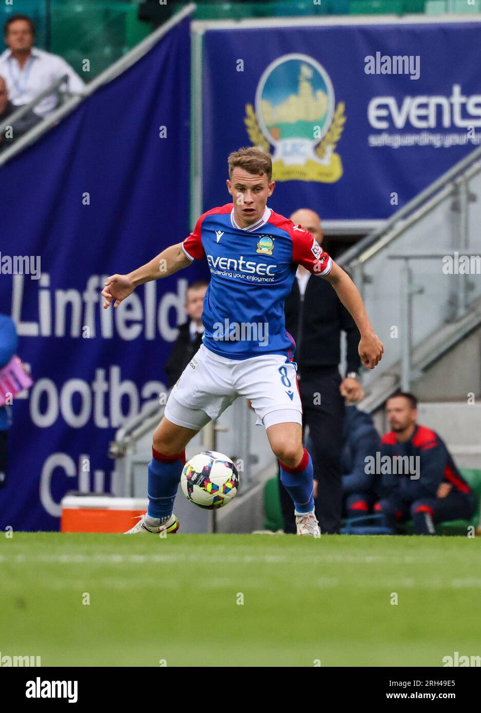 Windsor Park, Belfast, Irlande du Nord, Royaume-Uni. 13 Jul 2023. UEFA Europa Conference League Round One (première manche) – Linfield contre FK Vlaznia. Footballeur de Linfield, joueur de football Kyle McClean. Banque D'Images