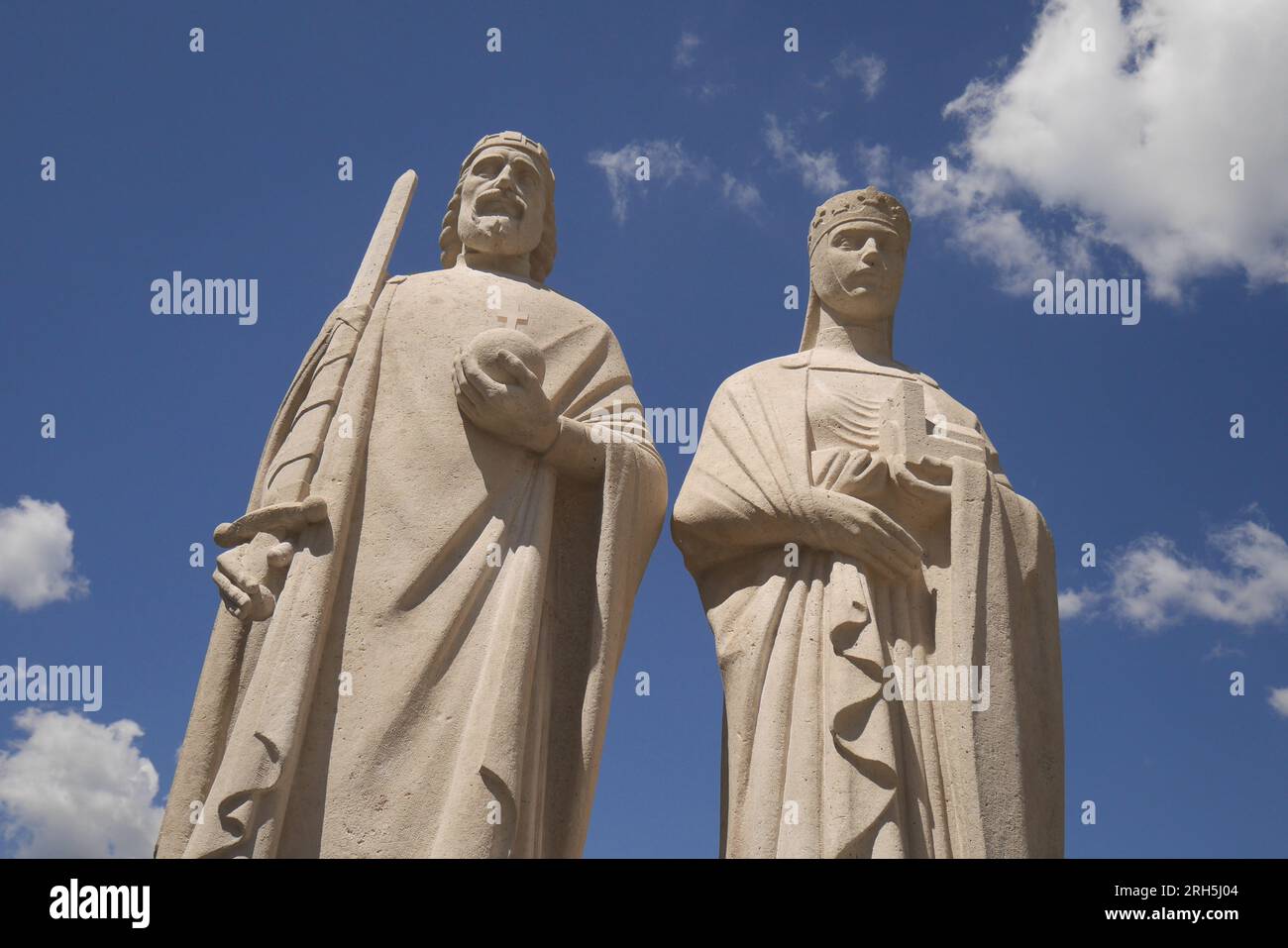 Statues de St Etienne et Gisela, Szent Istvan et Giselle, au bout de la rue du Château, Var utca, quartier du Château, Veszprem, Hongrie Banque D'Images