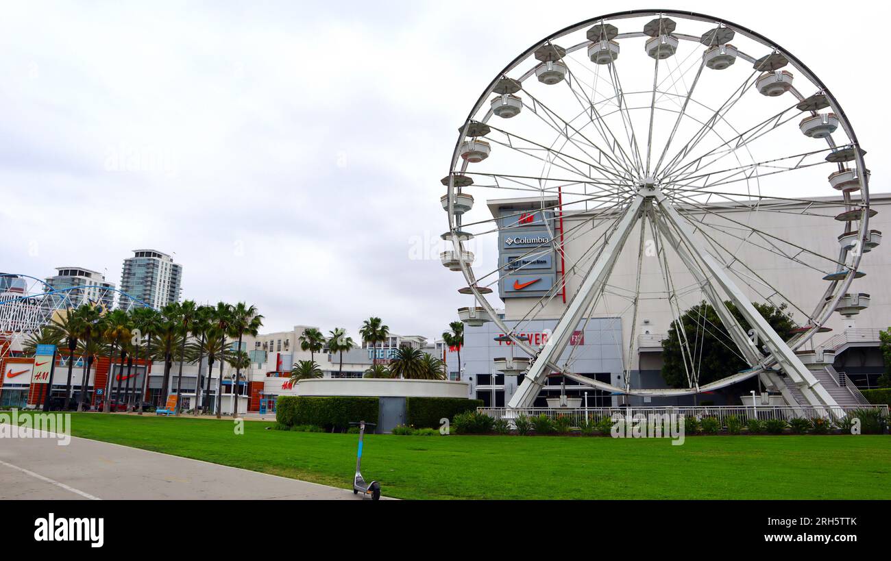 Long Beach, Californie : détail des POINTS DE VENTE PIKE, centre commercial de détail, cinéma et parc d'attractions au 95 S Pine Ave, long Beach Banque D'Images