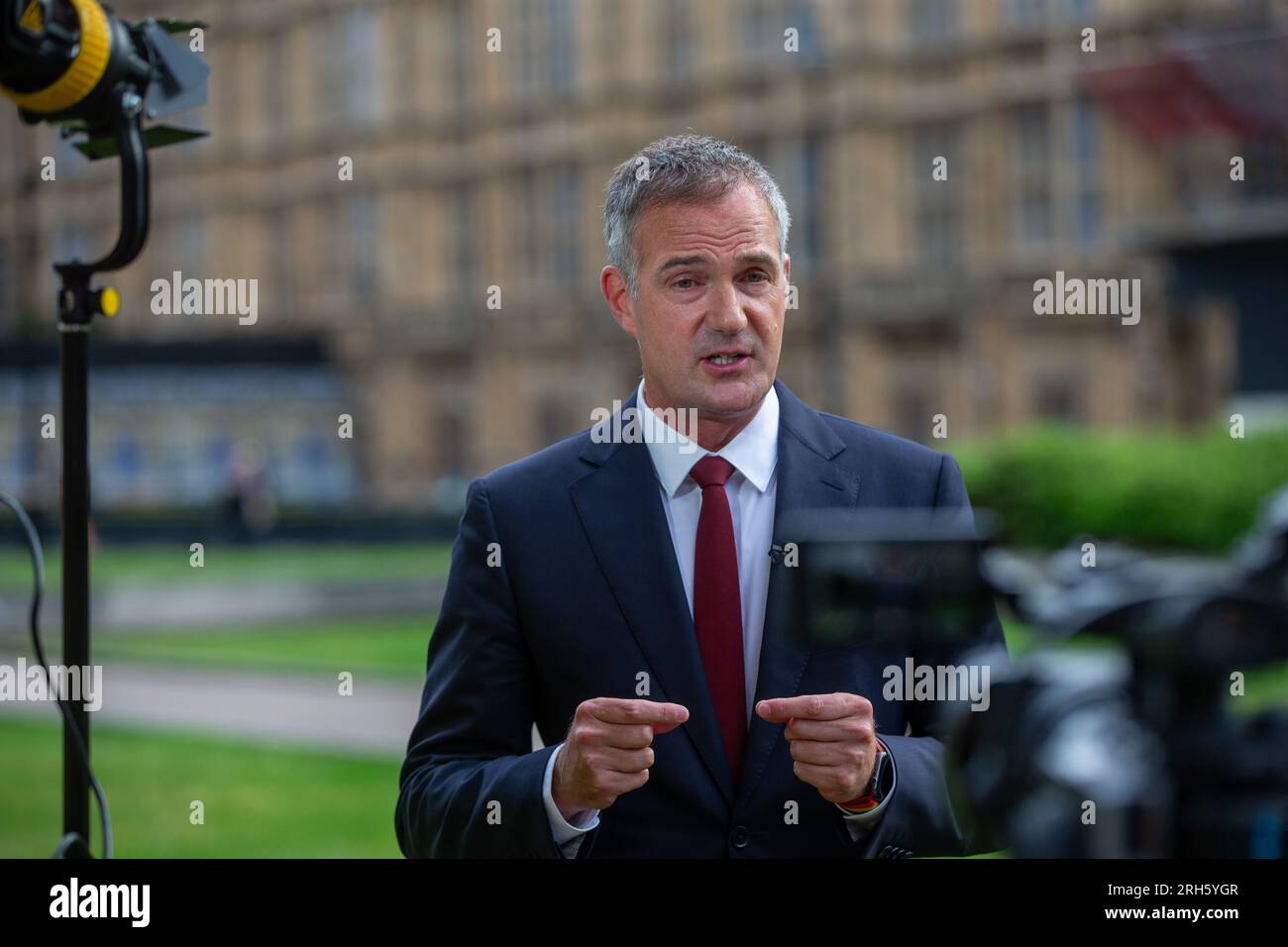 Londres, Royaume-Uni. Août 14 2023. Peter Kyle, secrétaire d'État fantôme pour l'Irlande du Nord, est vu à Westminster lors de la tournée des médias du matin. Crédit : Tayfun Salci / Alamy Live News Banque D'Images