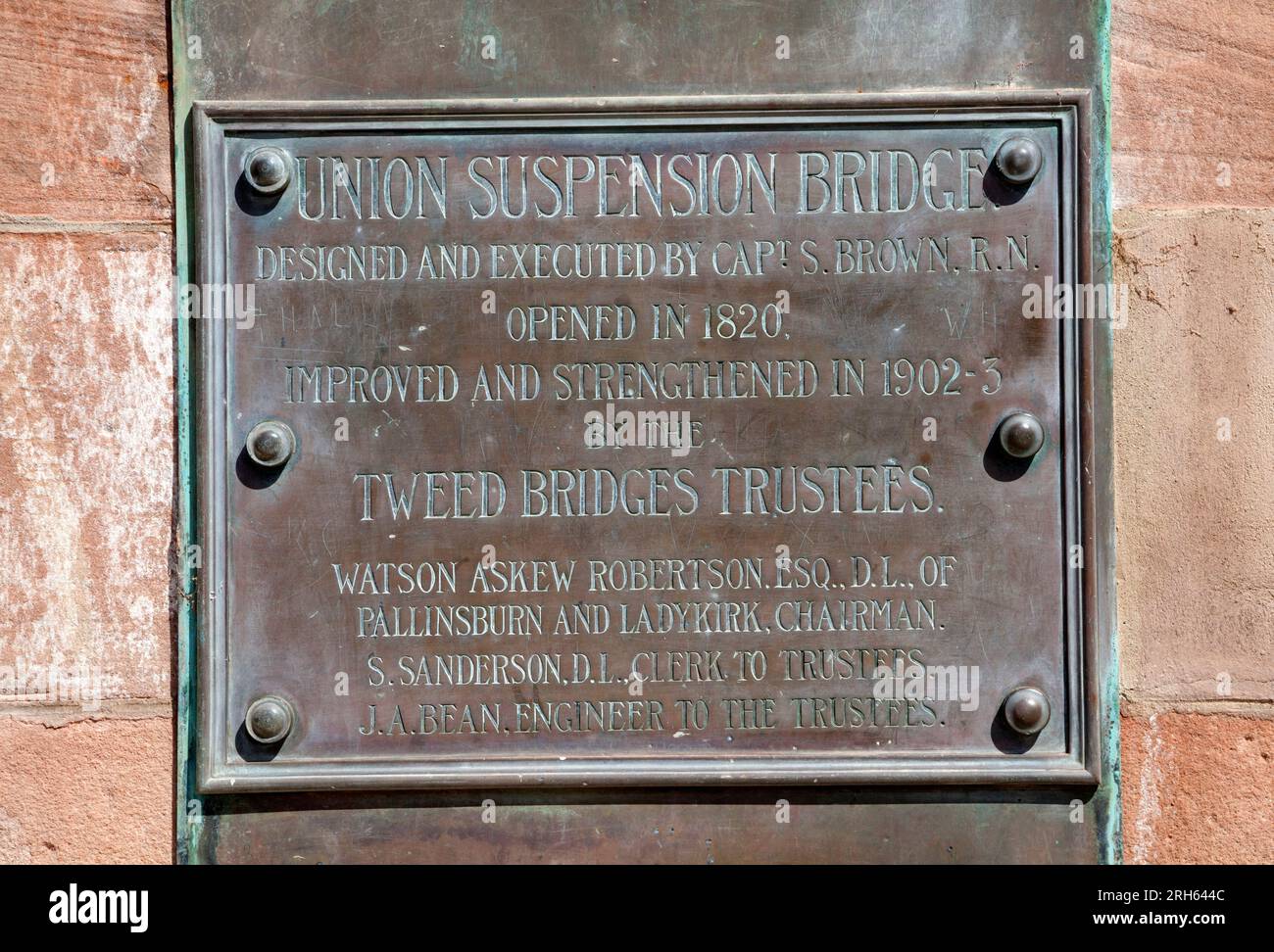 La plaque au pont Union Chain Bridge entre l'Écosse et l'Angleterre. Ce pont suspendu à maillons porte une route entre Horncliffe, Northumberland, Banque D'Images