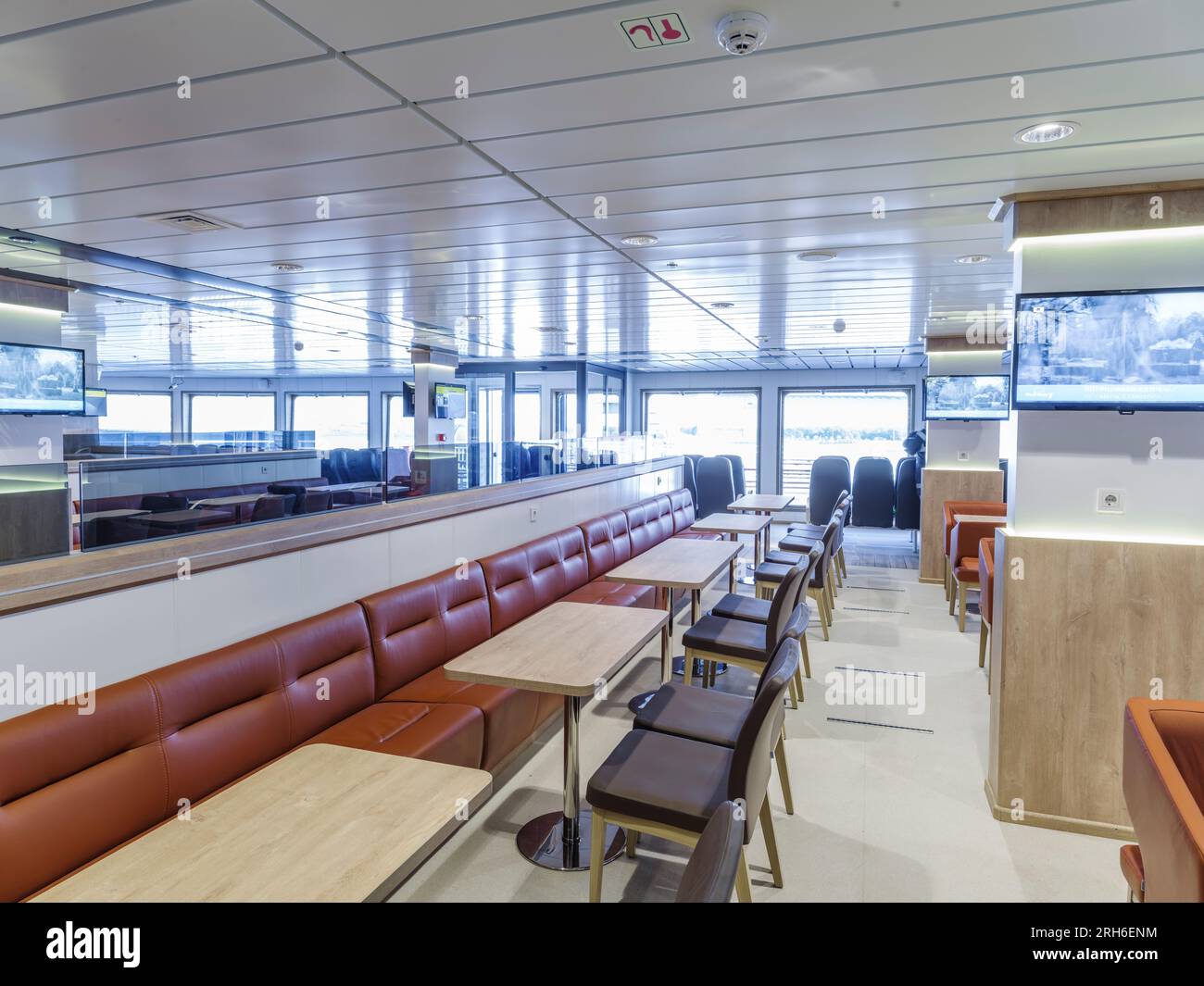 belle image de l'intérieur d'un navire de croisière/cargo/sous-marin/navire. y compris chaises et bureaux Banque D'Images