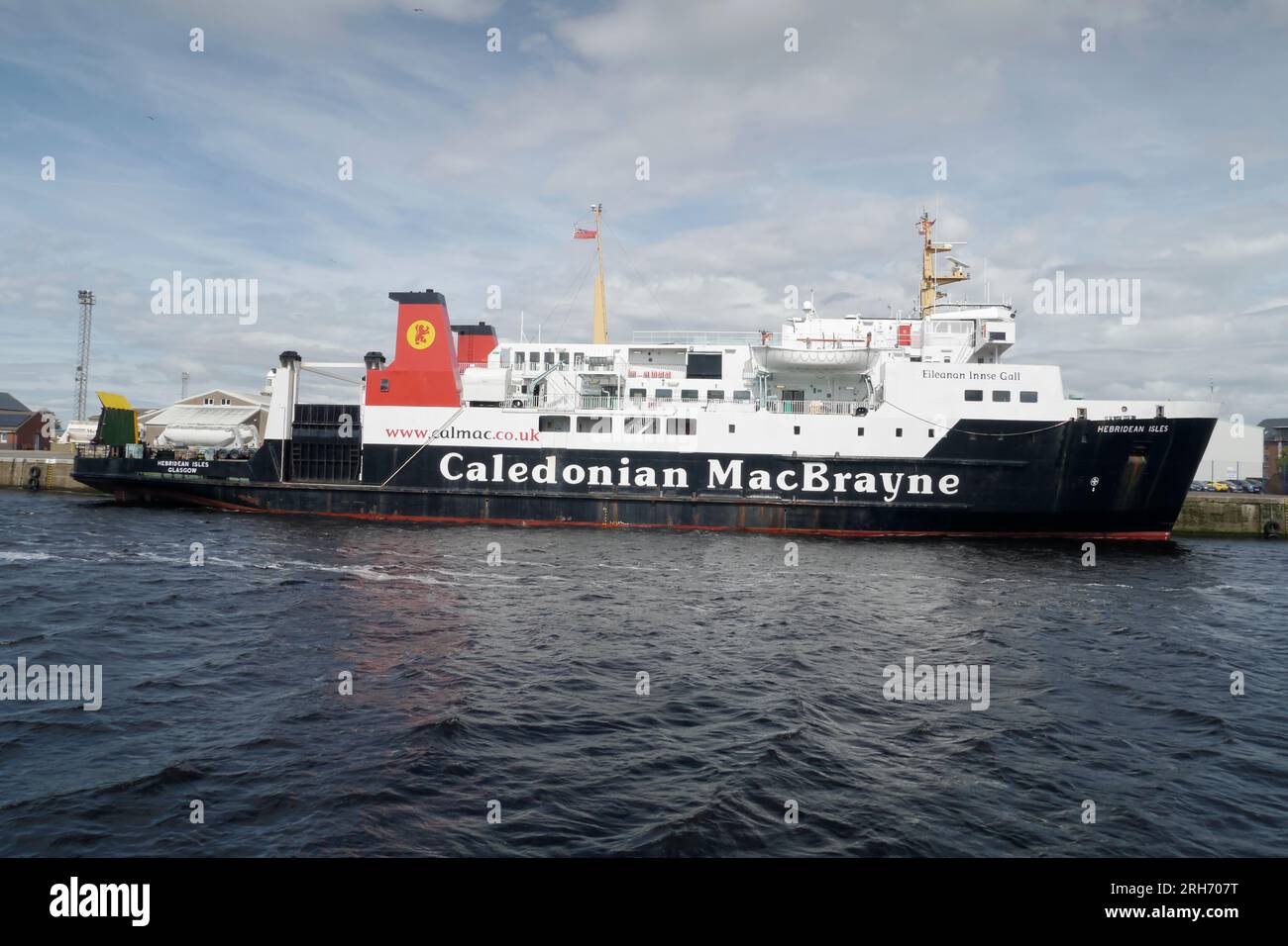 Caledonian MacBrayne ferry îles Hébridées dans le port au port d'Ayr, Écosse, Royaume-Uni Banque D'Images
