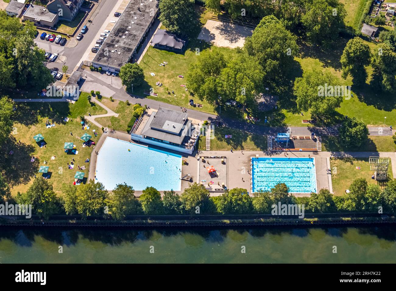 Vue aérienne, piscine extérieure Dellwig 'Hesse', Dellwig, Essen, région de la Ruhr, Rhénanie du Nord-Westphalie, Allemagne Banque D'Images