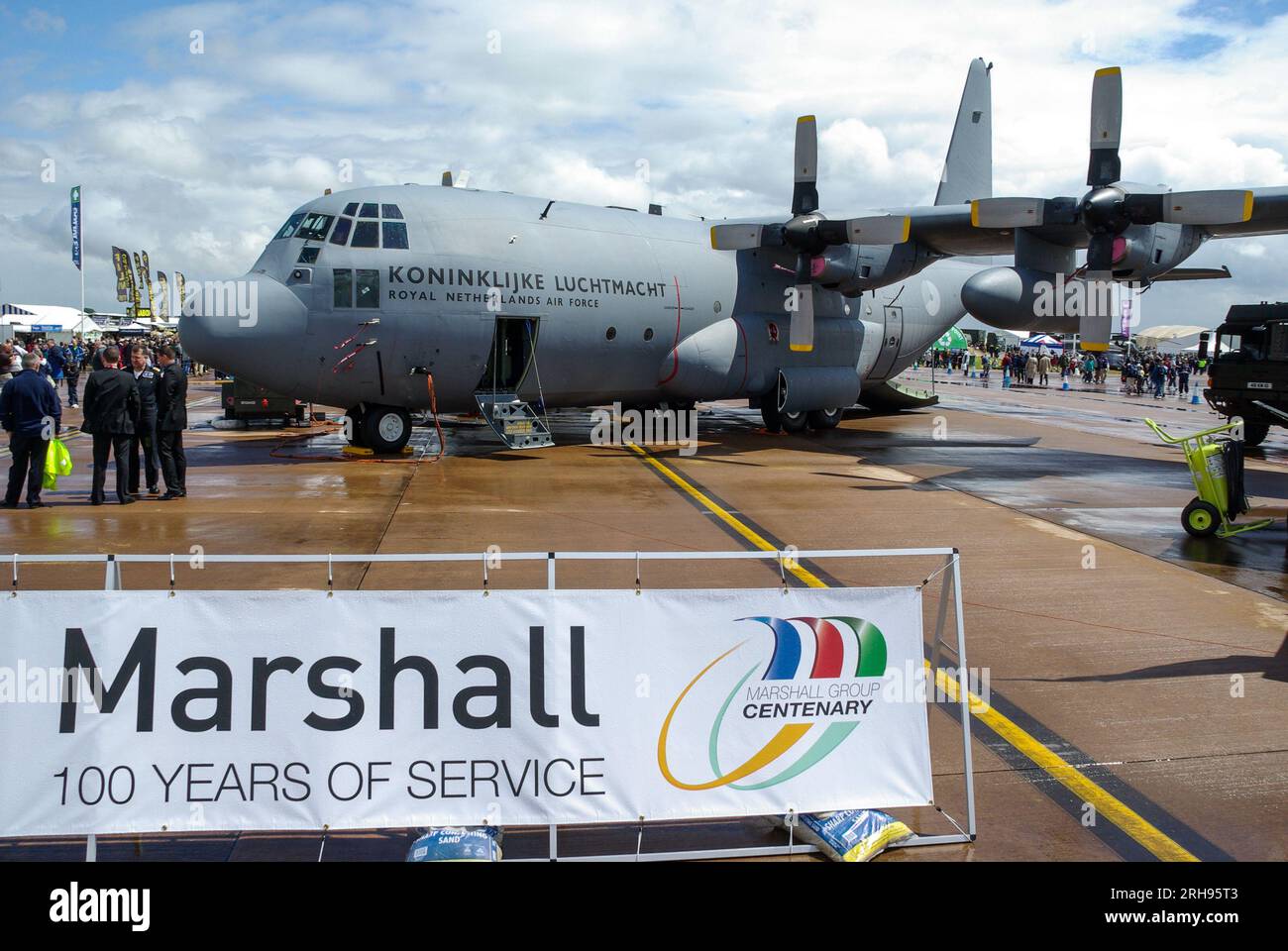 Marshall de Cambridge célébration de 100 ans de service à RAF Fairford, Gloucestershire, Royaume-Uni. Le vieux Lockheed C-130 Hercules affiché Banque D'Images