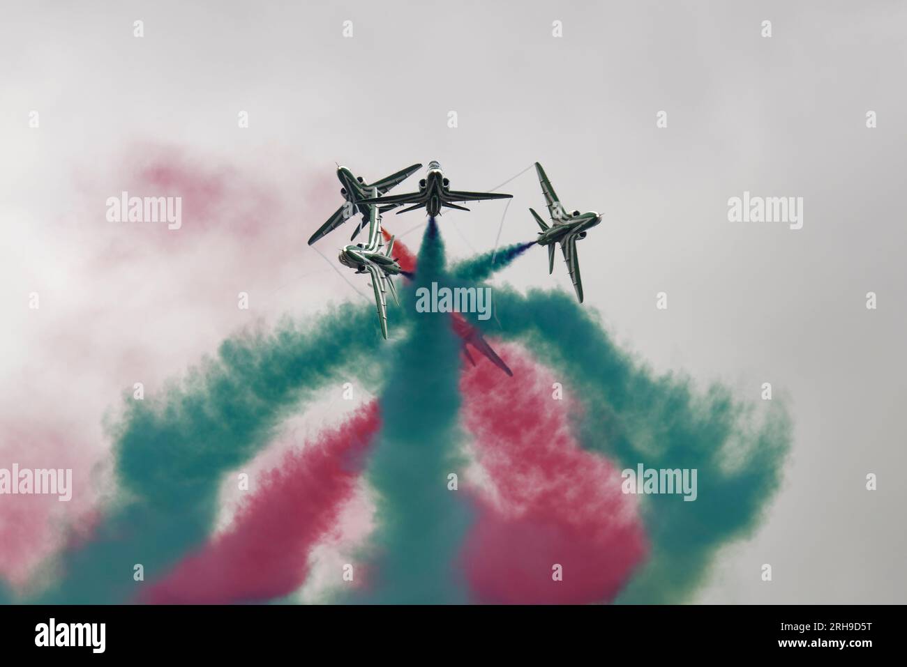 British Aerospace Hawk Mk65 Military Jet Trainers de la Royal Saudi Air Force Aerobatic Display Team les Saudi Hawks exposent au riat Banque D'Images