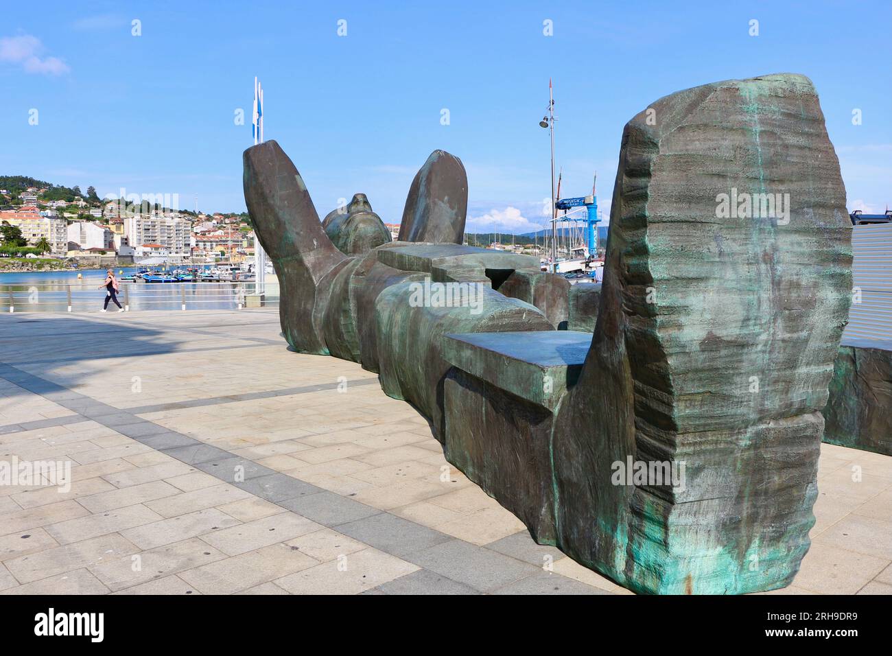 Sculpture en bronze géante Atlante de Francisco Leiro dans la Plaza del Mar Sangenjo Sanxenxo Pontevedra Galice Espagne Banque D'Images