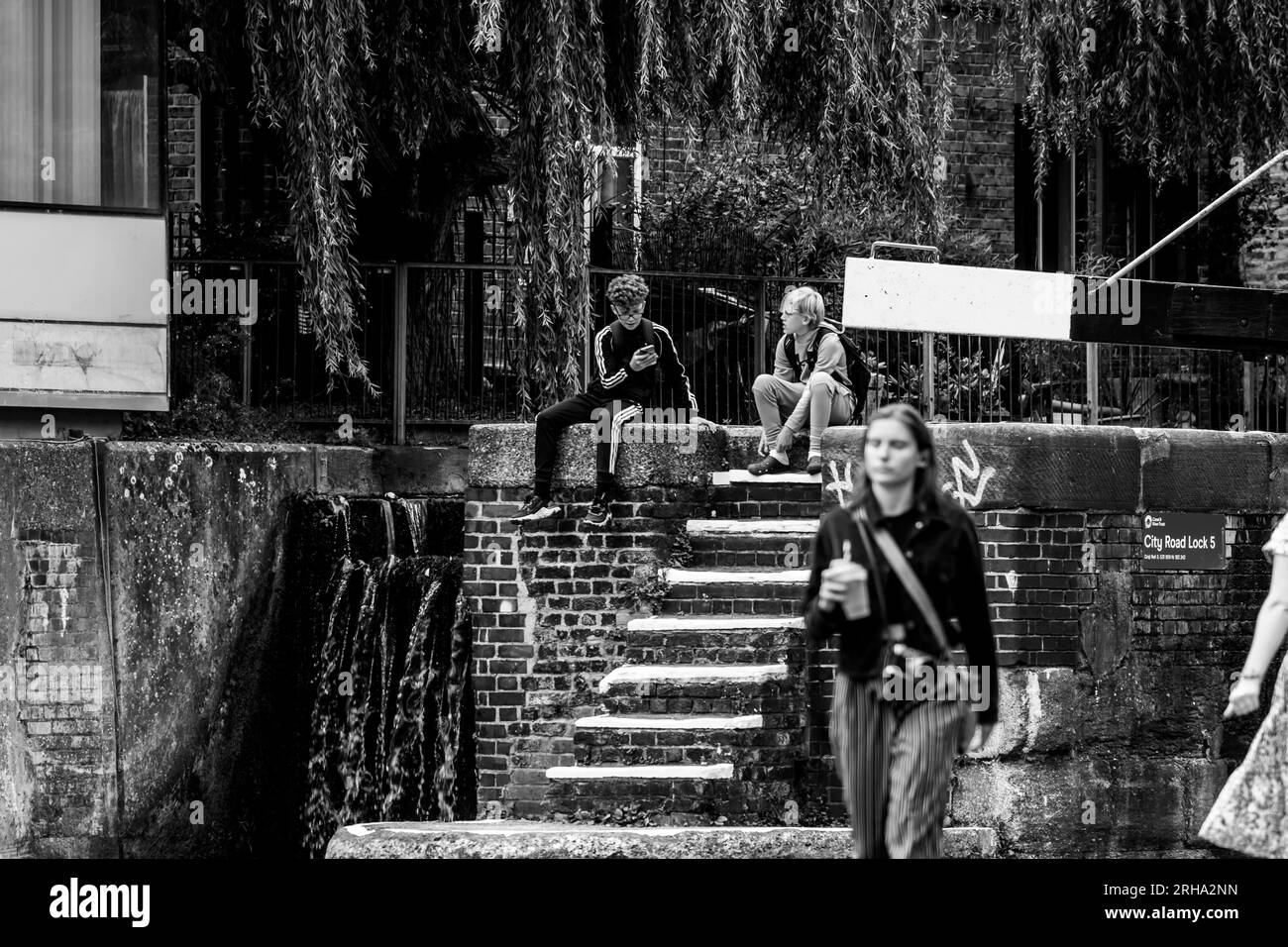 Londres le Regent's Canal à City Road Banque D'Images