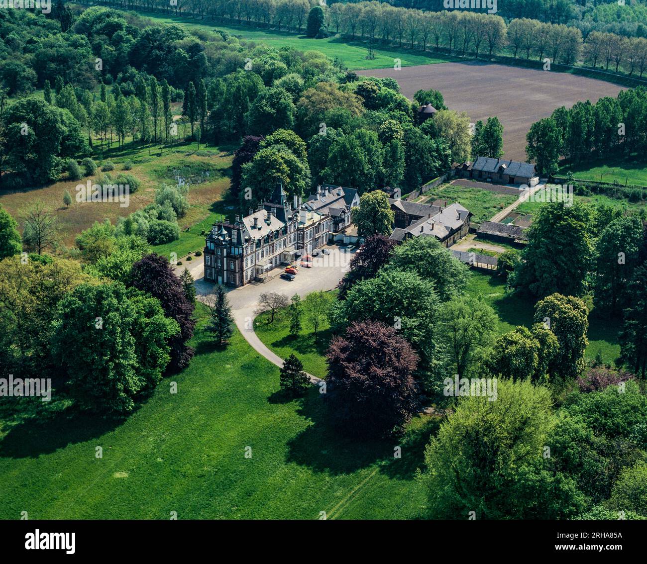 Strasbourg, Château de Pourtalès, 18e siècle, parc, champs, quartier Robertsau, vue aérienne de la ville, Alsace, France, Europe, Banque D'Images