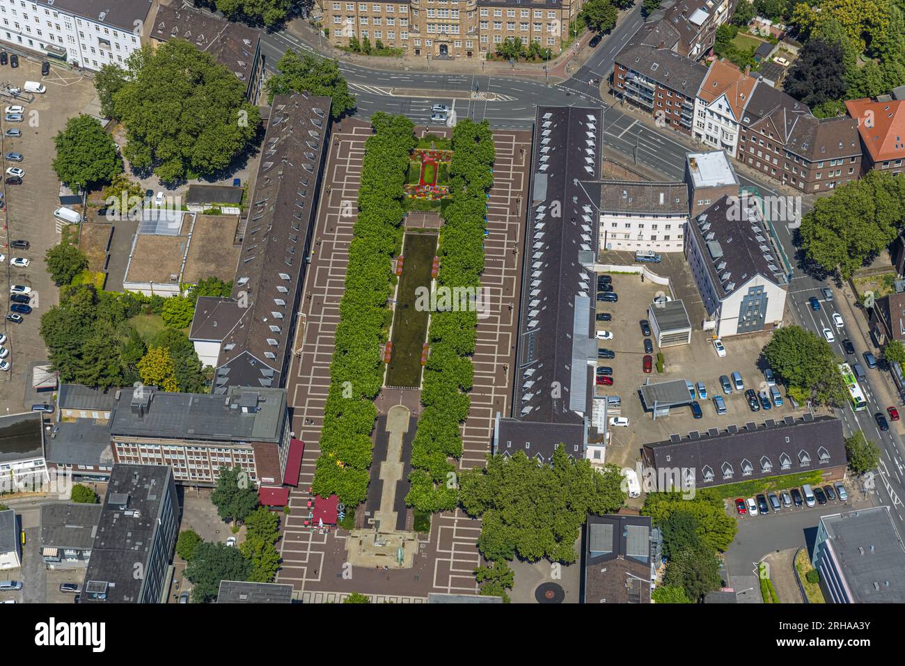 Vue aérienne, Friedensplatz, poste de police, centre-ville, Oberhausen, région de la Ruhr, Rhénanie du Nord-Westphalie, Allemagne, œil de la loi, DE, Europe, Aerial ph Banque D'Images