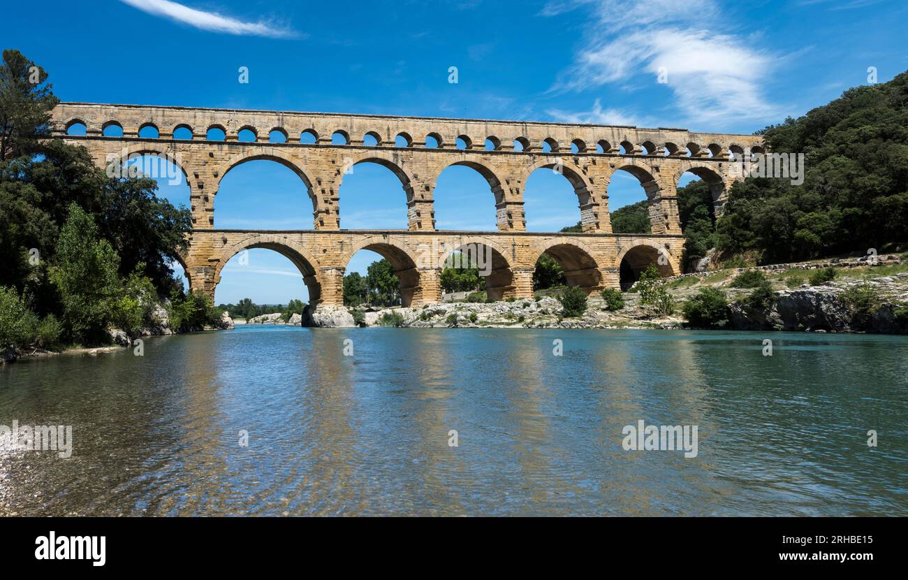 Ancien aqueduc romain - Pont du Gard, près de Nîmes, Languedoc France, Europe Banque D'Images