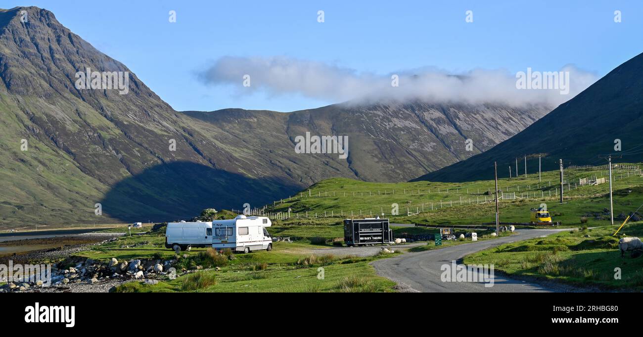 Loch Torrin et Cullin Hills sur la route de l'île Elgol de Skye Banque D'Images