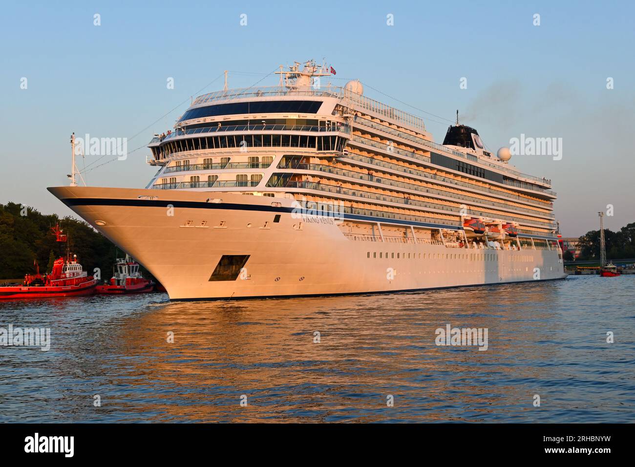 Gdansk, Pologne, 15 août 2023 : navire de croisière VIKING VENUS quittant le port de Gdansk Banque D'Images