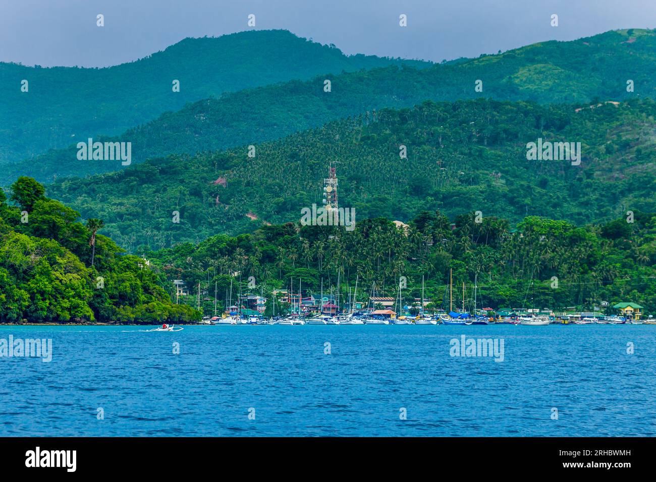 Bateaux amarrés dans le port, Batangas, Calabarzon, Luzon, Philippines Banque D'Images