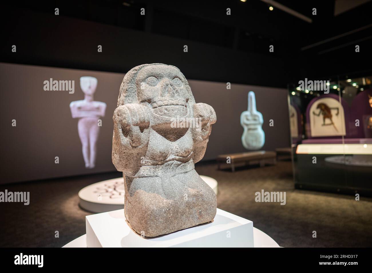 ancienne statue asiatique de femme Banque D'Images