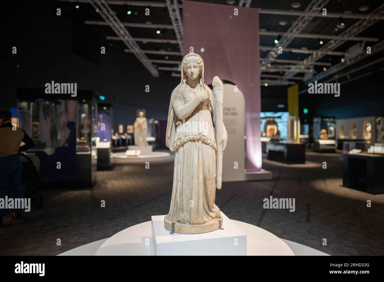 ancienne statue asiatique de femme Banque D'Images