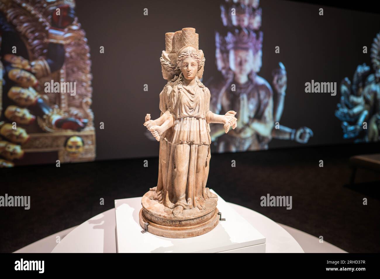 ancienne statue asiatique de femme Banque D'Images