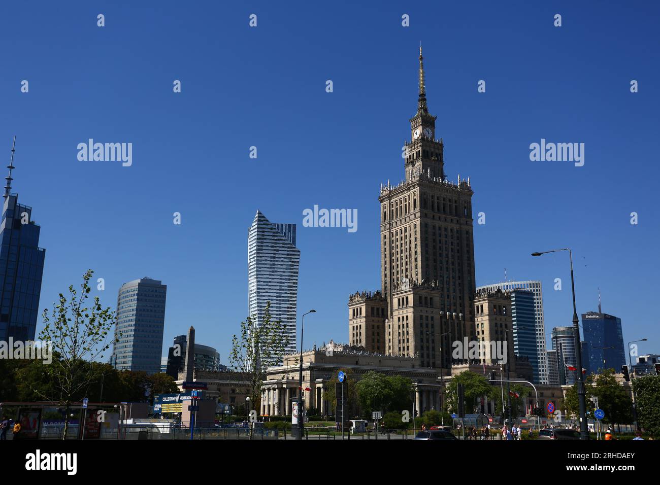 Pologne, Varsovie : Palais de la Culture et Skyline Banque D'Images