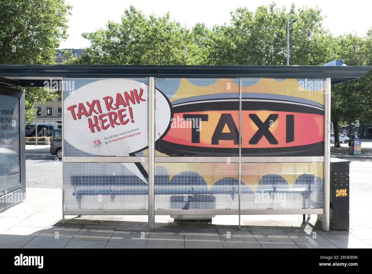 Station de taxis du centre-ville de Bristol dans la journée Banque D'Images