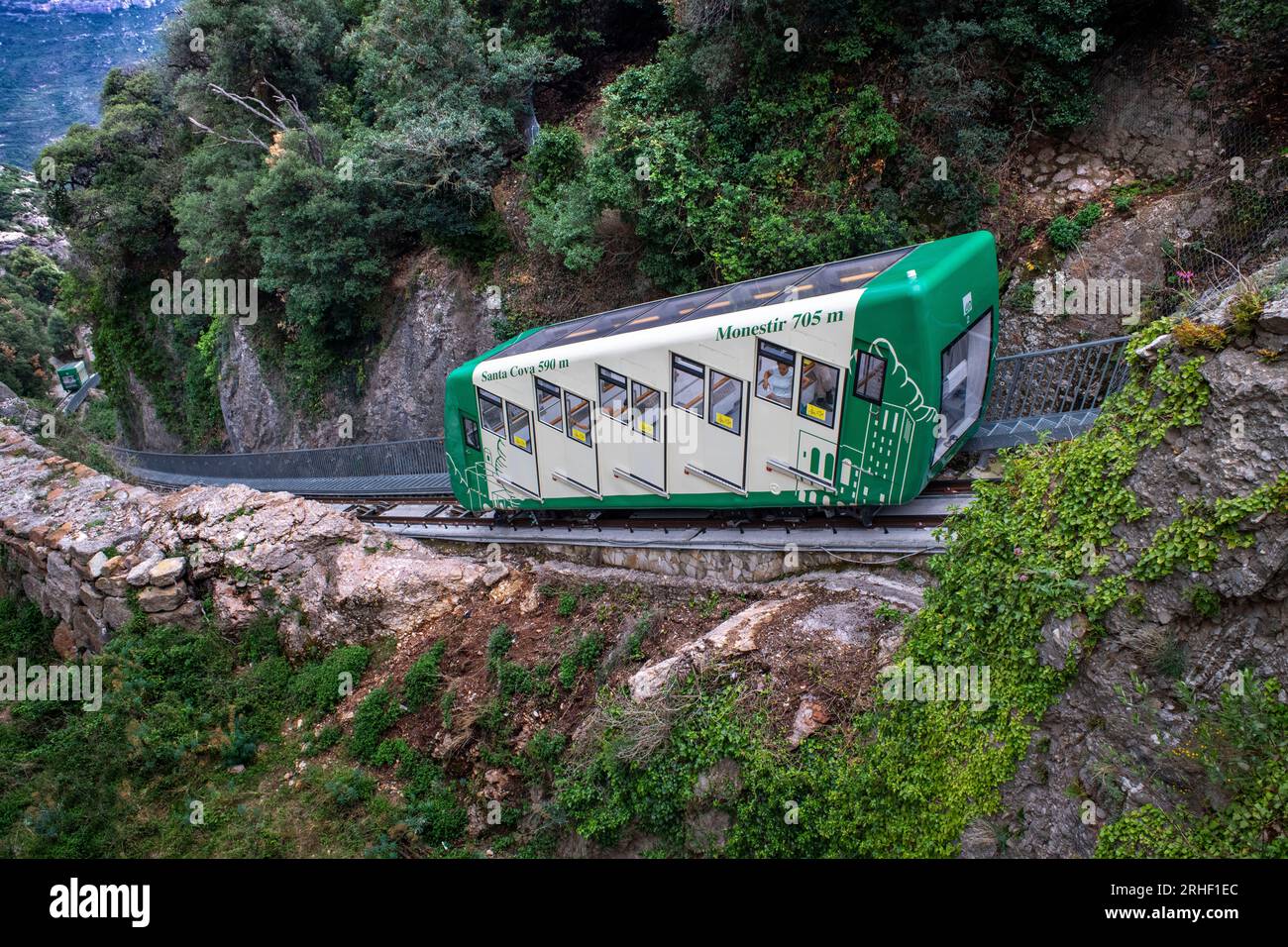 Gare de téléphérique de Santa Cova Gare de Santa Cova chapelle sur la montagne Montserrat à Monistrol de Montserrat, Barcelone, Catalogne, SPAI Banque D'Images